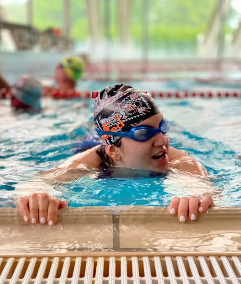 Un momento degli allenamenti in piscina